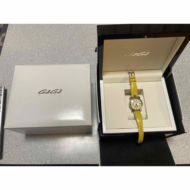 GaGa MILANO(ガガミラノ)のガガミラノ　マヌアーレ35mm イエローストーンズ レディースのファッション小物(腕時計)の商品写真