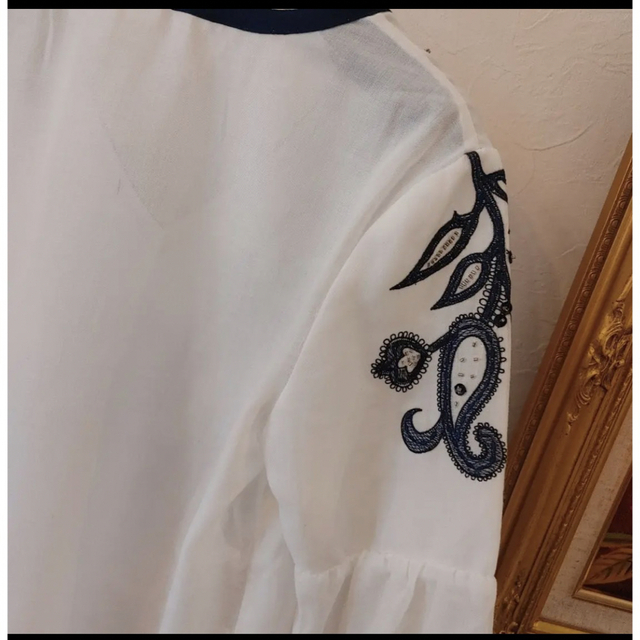 美品✨otto collection 白×刺繍　ブラウス　レディース　長袖　 レディースのトップス(カットソー(長袖/七分))の商品写真