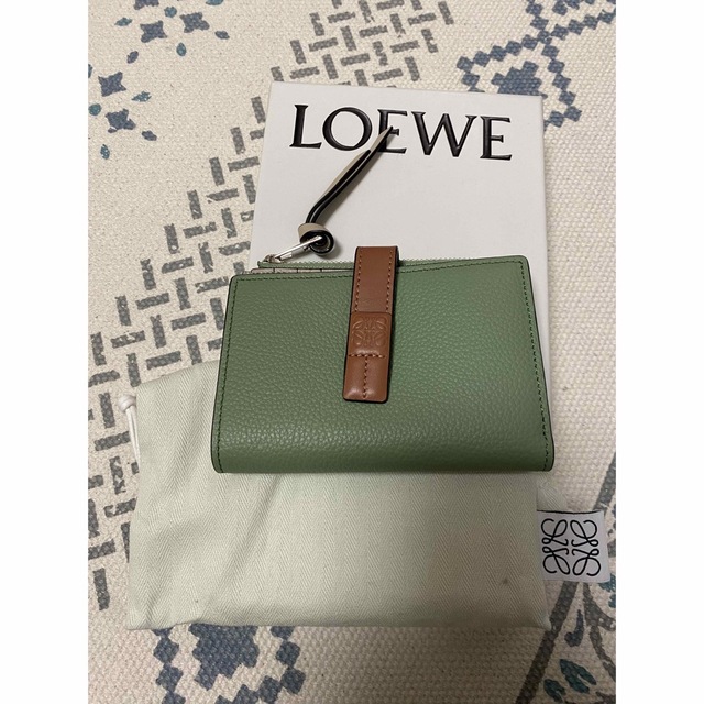 ロエベ  LOEWE  二つ折り財布