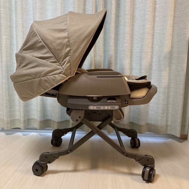 combi(コンビ)の【美品】COMBIコンビ ネムリラ AUTO SWING BEDi EGシリーズ キッズ/ベビー/マタニティの寝具/家具(ベビーベッド)の商品写真