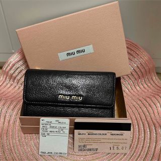 ミュウミュウ(miumiu)のミュウミュウ　財布(財布)