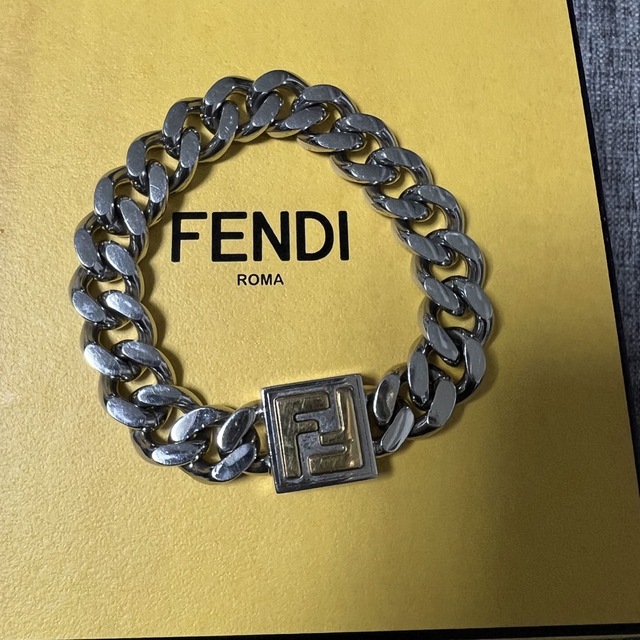 FENDI ブレスレット