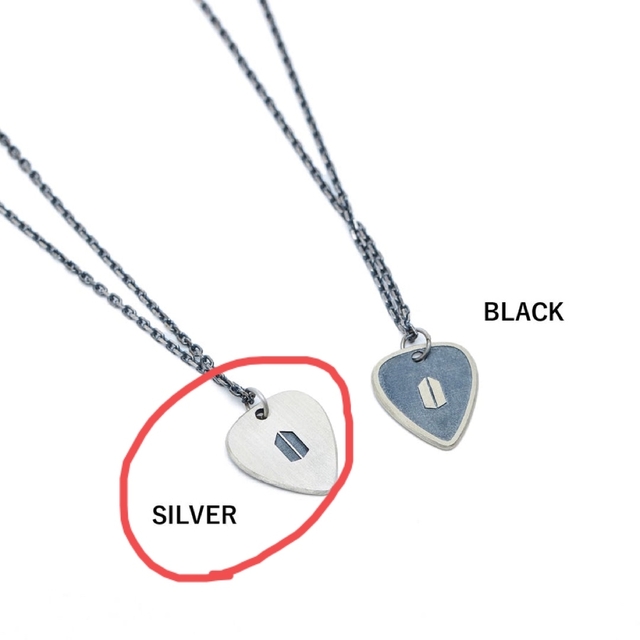 [SUGA] GUITAR PICK NECKLACE Silver