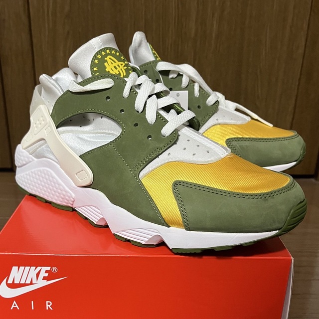 STUSSY × NIKE AIR HUARACHE "DARK OLIVE"