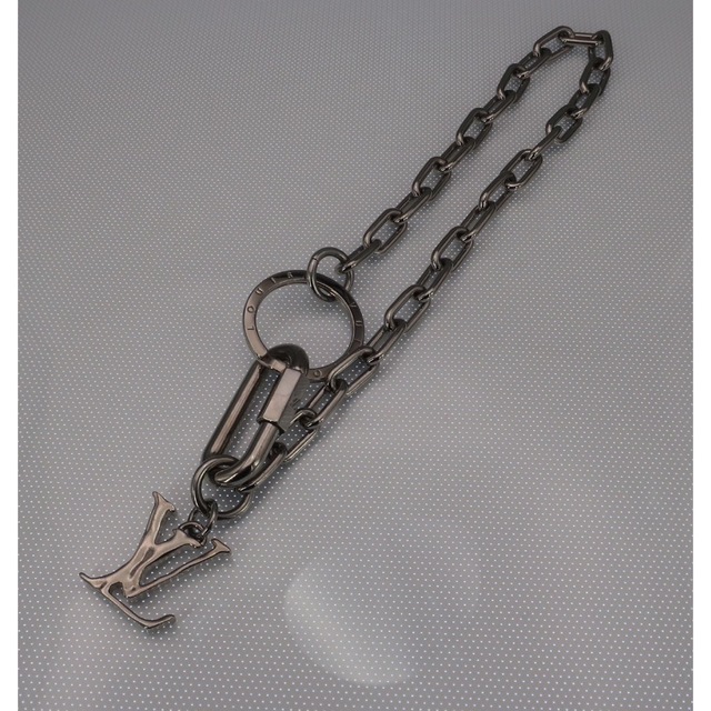 LOUIS VUITTON ルイヴィトン キーチェーンLVシェイプ MP2619