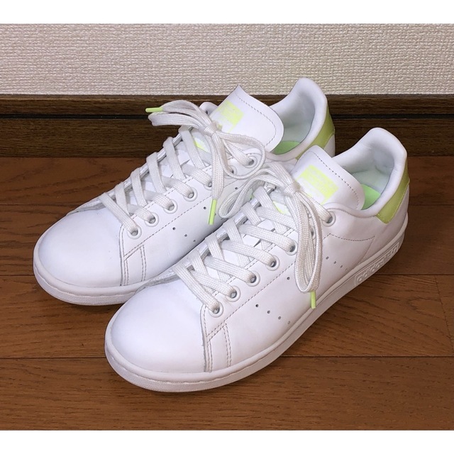 アディダス　adidas  蛍光イエロー　25cm