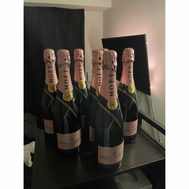 MOËT & CHANDON(モエエシャンドン)のモエシャン　ロゼ　８本セット 食品/飲料/酒の酒(シャンパン/スパークリングワイン)の商品写真