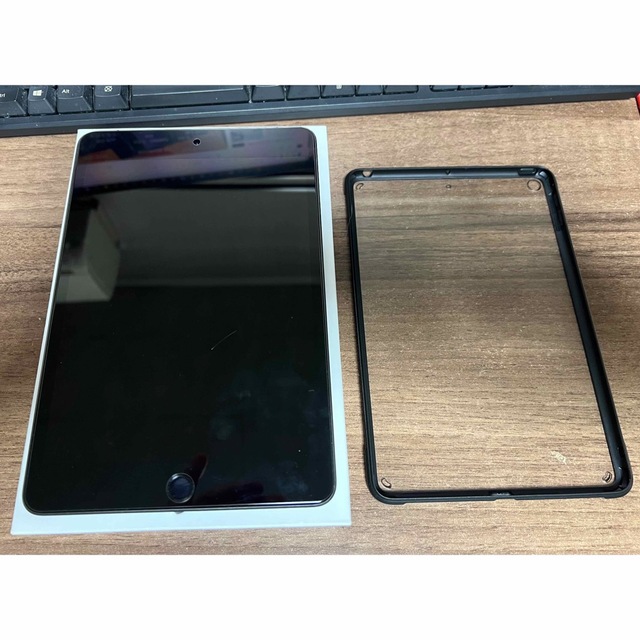 iPad mini 5 cellular 256GB SIMフリー 黒