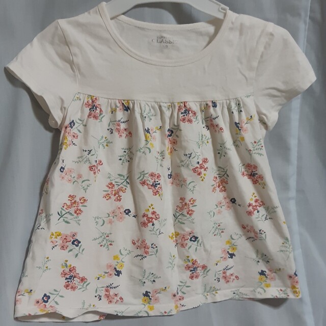 西松屋(ニシマツヤ)の女児短袖シャツ キッズ/ベビー/マタニティのキッズ服女の子用(90cm~)(Tシャツ/カットソー)の商品写真