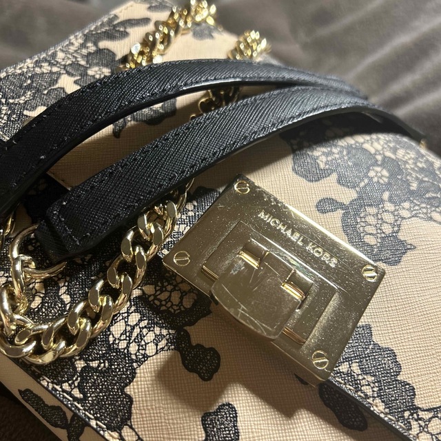 Michael Kors(マイケルコース)のみぃにゃん様 レディースのバッグ(ショルダーバッグ)の商品写真