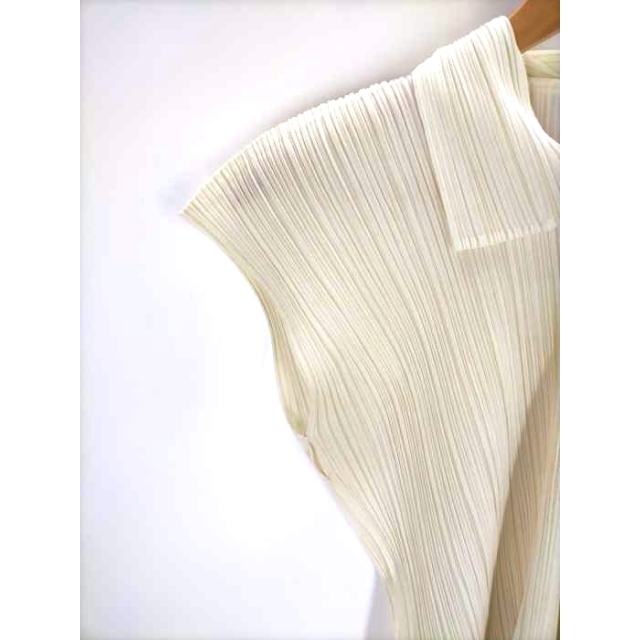 PLEATS PLEASE ISSEY MIYAKE(プリーツプリーズイッセイミヤケ)のPLEATS PLEASE ISSEY MIYAKE(プリーツプリーズイッセイミ レディースのトップス(シャツ/ブラウス(半袖/袖なし))の商品写真