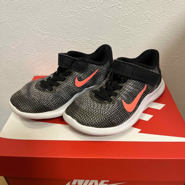 NIKE(ナイキ)の【美品】NIKE スニーカー　17cm キッズ/ベビー/マタニティのキッズ靴/シューズ(15cm~)(スニーカー)の商品写真