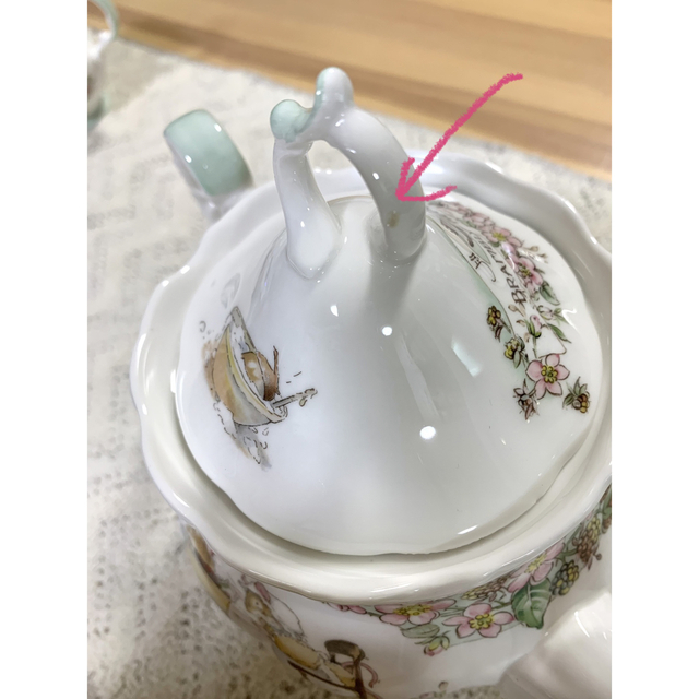 Royal Doulton - ブランブリーヘッジ ティーポット シュガー Royal Doulton - ブランブリーヘッジ ティーポット シュガー