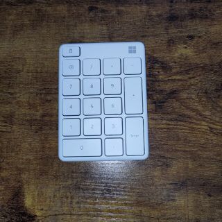 マイクロソフト(Microsoft)のMicrosoft テンキー NUMBER PAD GLACIER(PC周辺機器)