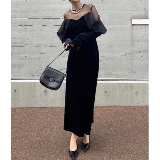 アメリヴィンテージ(Ameri VINTAGE)のアメリヴィンテージ　UND VELOUR OFF SHOULDER DRESS(ロングドレス)