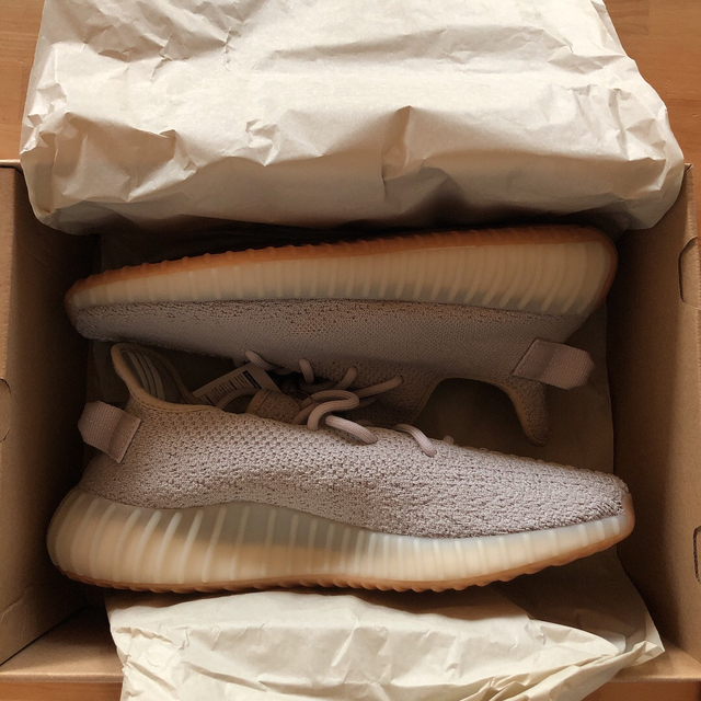 スニーカー新品 adidas yeezy boost 350 V2 sesame 28cm