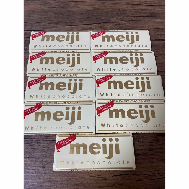 明治(メイジ)のMeiji ホワイトチョコレート　即購入OK 食品/飲料/酒の食品(菓子/デザート)の商品写真