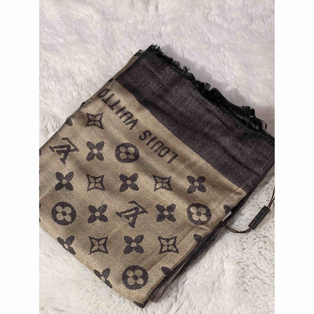 LOUIS VUITTON(ルイヴィトン)の美品　Louis vuitton ショール　ストール　正規品 レディースのファッション小物(マフラー/ショール)の商品写真