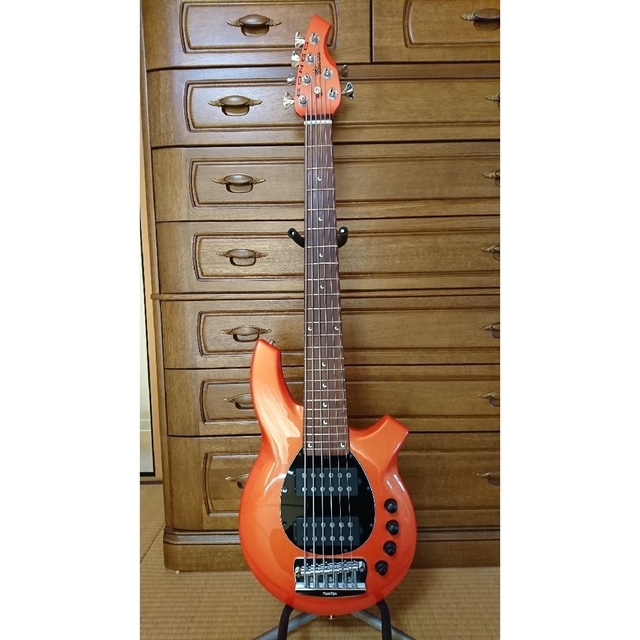 ERNiE BALL MUSIC MAN  BONGO 6 HH 楽器のベース(エレキベース)の商品写真