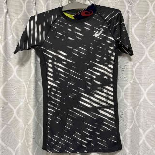 アシックス(asics)のトップス　ベースレイヤーグラッフィック　新品(Tシャツ/カットソー(半袖/袖なし))