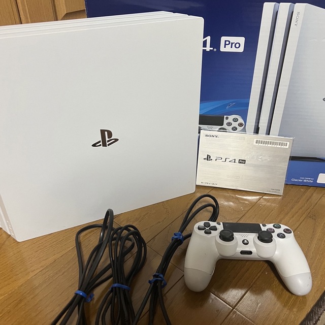 PlayStation4 Pro 1TB CHU-7200 ホワイト-