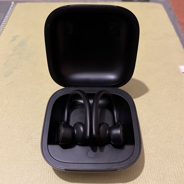 ヘッドフォン/イヤフォンほぼ新品！PowerBeats Pro ブラック