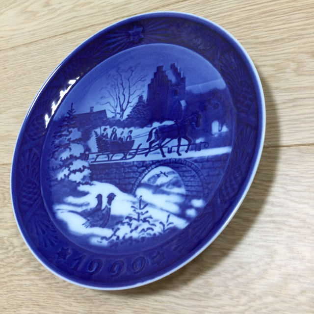 ROYAL COPENHAGEN(ロイヤルコペンハーゲン)のロイヤルコペンハーゲン イヤープレート 1999年　箱付 エンタメ/ホビーの美術品/アンティーク(陶芸)の商品写真