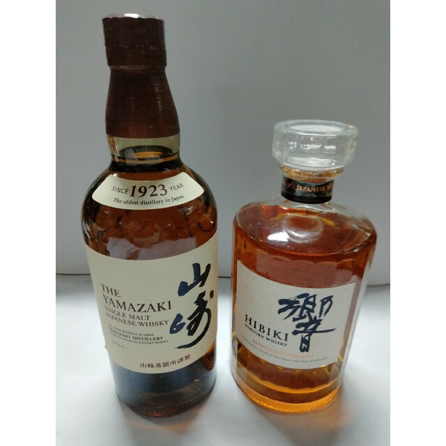 食品/飲料/酒サントリーウイスキー　700ml　山崎と響