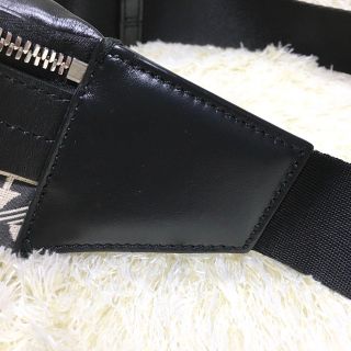 Salvatore Ferragamo - 【美品】Salvatore Ferragamo ボディバック