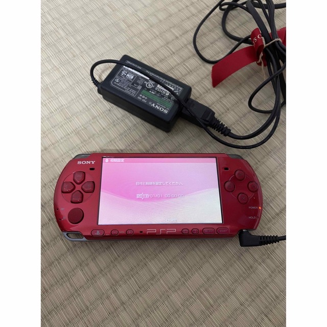 PSP（赤） エンタメ/ホビーのゲームソフト/ゲーム機本体(携帯用ゲーム機本体)の商品写真