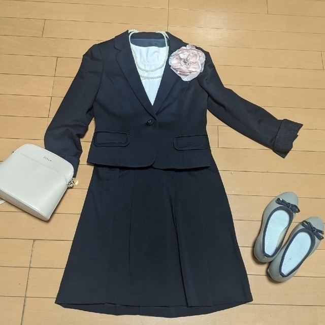 RU(アールユー)のｒｕスーツ上下セット レディースのフォーマル/ドレス(スーツ)の商品写真