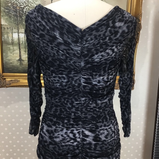 TADASHI SHOJI - 新品タグ付け☆ TADASHI SHIJO サイズM (TADA23)の