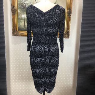 TADASHI SHOJI - 新品タグ付け☆ TADASHI SHIJO サイズM (TADA23)の