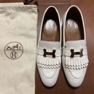 エルメス(Hermes)のHermes エルメス ローファー ホワイト38.5　24.5cm モカシン(ローファー/革靴)