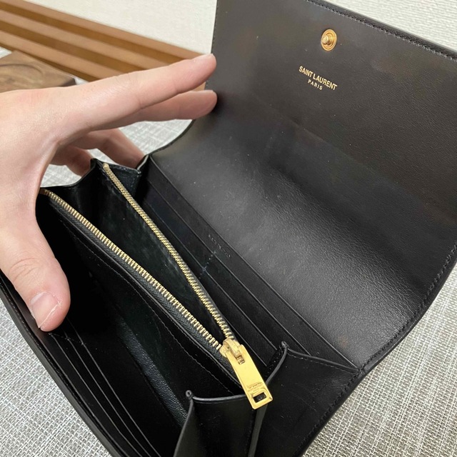 雑誌で紹介された SAINT サンローラン - Laurent Saint LAURENT 二