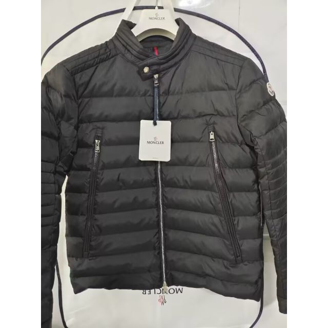注目ブランド MONCLER - モンクレール amiot サイズ3 ダウンジャケット