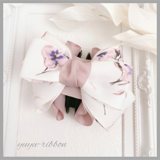 花柄リボンのバンスクリップ　白　ピンク　ハンドメイド　ヘアアクセサリー　(バレッタ/ヘアクリップ)