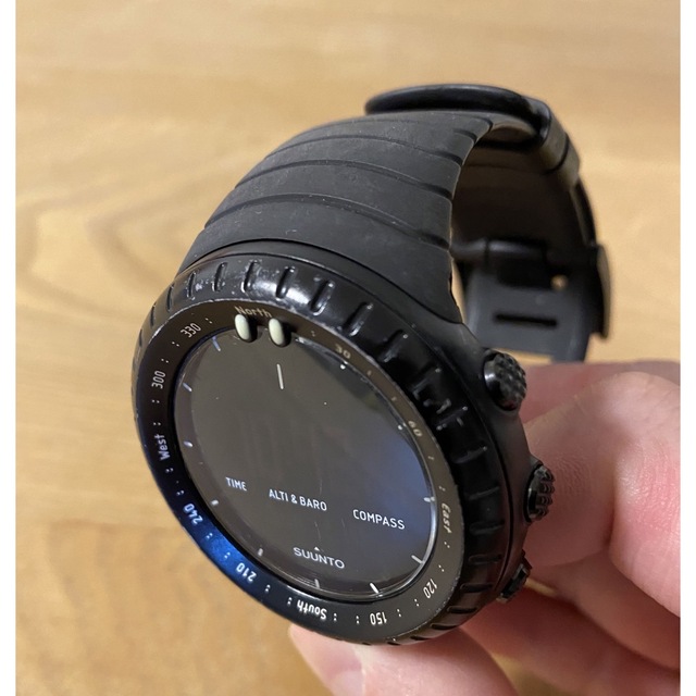 SUUNTO(スント)のスント　コア　オールブラック　腕時計 メンズの時計(腕時計(デジタル))の商品写真