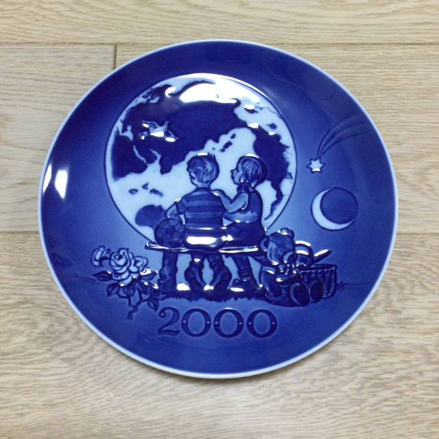 ROYAL COPENHAGEN(ロイヤルコペンハーゲン)のロイヤルコペンハーゲン　ミレニアムプレート　2000年　箱付 エンタメ/ホビーの美術品/アンティーク(陶芸)の商品写真