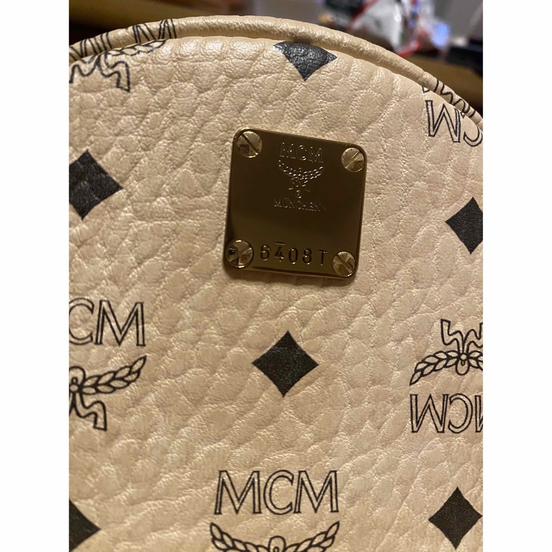 MCM(エムシーエム)の最終値下げ❕正規品 MCM スターク バックパック ミニ  ノベルティ付 メンズのバッグ(バッグパック/リュック)の商品写真