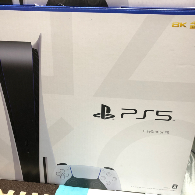 PlayStation(プレイステーション)のPlayStation 5 (CFI-1200A01) エンタメ/ホビーのゲームソフト/ゲーム機本体(家庭用ゲーム機本体)の商品写真