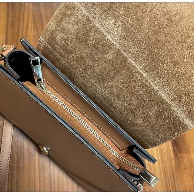 MARCO BIANCHINI(マルコビアンチーニ)のマルコビアンチーニ ショルダーバッグ　キャメル レディースのバッグ(ショルダーバッグ)の商品写真