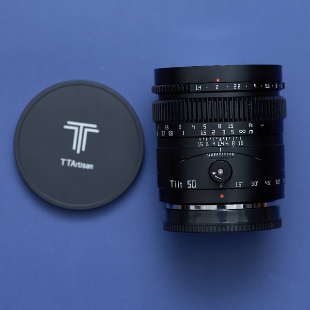 SONY(ソニー)のTTartisan Tilt 50mmf1.4 e-mount スマホ/家電/カメラのカメラ(レンズ(単焦点))の商品写真