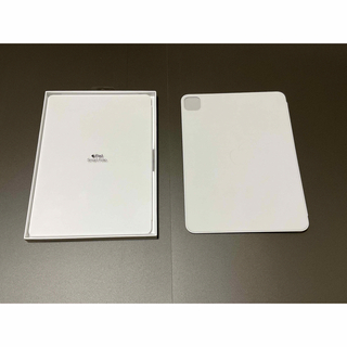 アイパッド(iPad)のiPad Pro 11インチ Smart Folio ホワイト(iPadケース)