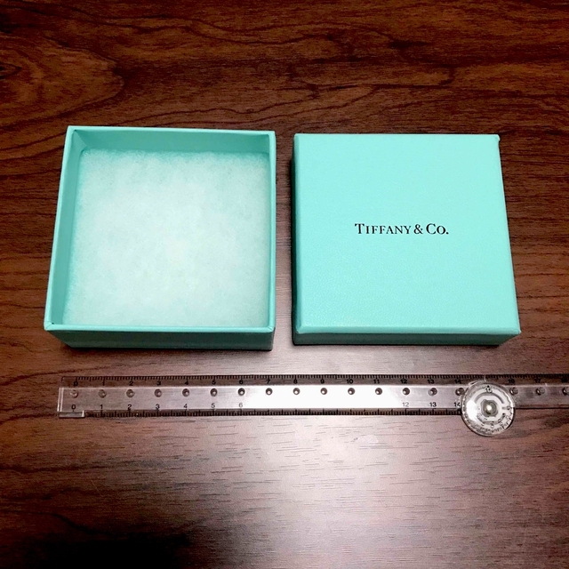 Tiffany & Co.(ティファニー)のTIFFANY＆Co.  ティファニー　空箱と保存袋 レディースのバッグ(ショップ袋)の商品写真