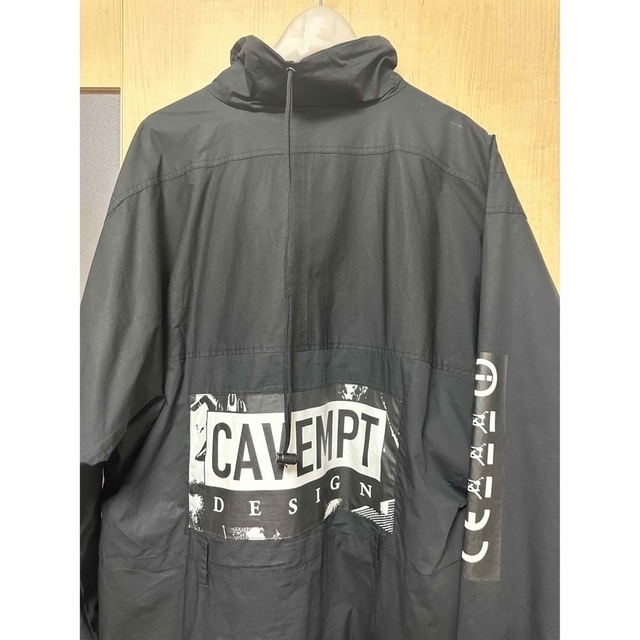 C.E/cav empt/プルオーバー メンズのジャケット/アウター(ナイロンジャケット)の商品写真