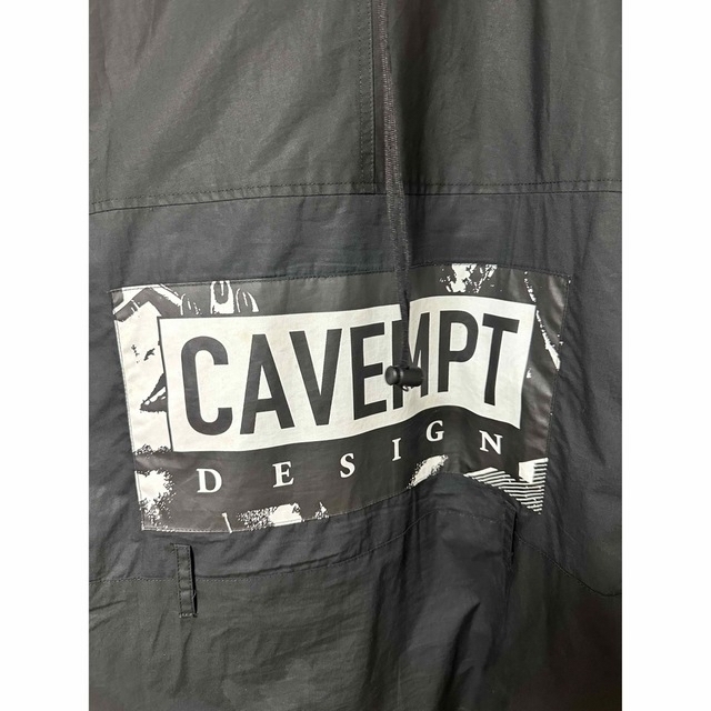 C.E/cav empt/プルオーバー メンズのジャケット/アウター(ナイロンジャケット)の商品写真