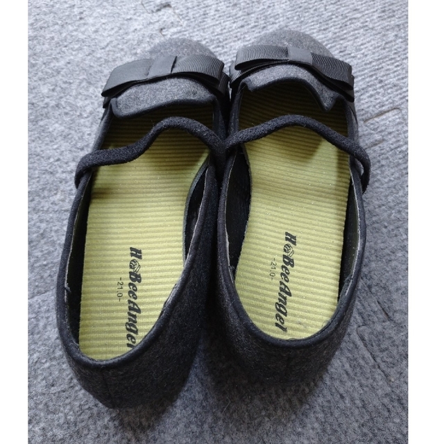 21cm  グレー  フォーマルジュース  黒靴下付き キッズ/ベビー/マタニティのキッズ靴/シューズ(15cm~)(フォーマルシューズ)の商品写真