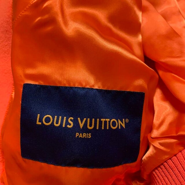 LOUIS VUITTON(ルイヴィトン)のLOUIS VUITTON ミニバーシティブルゾン　50サイズ　新品国内正規品 メンズのジャケット/アウター(スタジャン)の商品写真