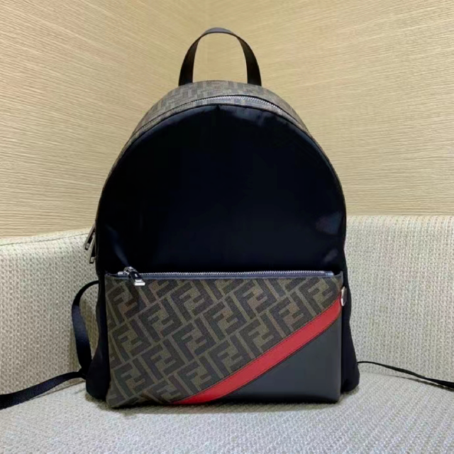 はこぽす対応商品】 【美品】FENDI フェンディ バックパック リュック